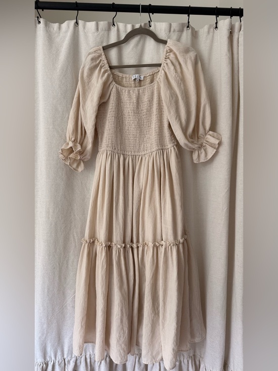 Ivy City Co Dresses & Skirts - Ivy City co Tiered Maxi Dress